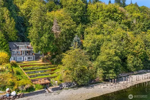 9943 SW 123rd Pl, Vashon, WA 98070