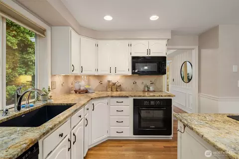 Kitchen - 1229 142nd Pl SE, Mill Creek, WA 98012 photo 2 of 4