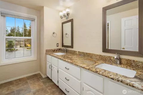 Bath - 1229 142nd Pl SE, Mill Creek, WA 98012 photo 6 of 7