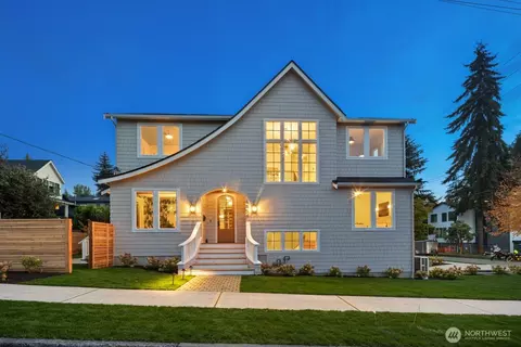 6858 26th Ave NE, Seattle, WA 98115