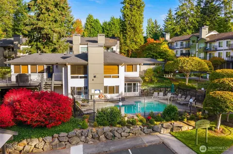 31500 33rd Pl SW #J101, Federal Way, WA 98023