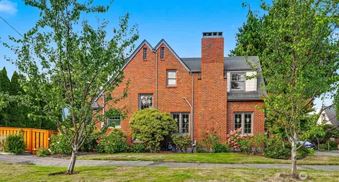 1443 Palm Ave SW, Seattle, WA 98116