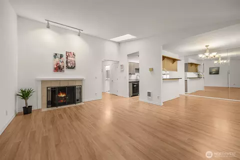 1830 S 336th St #G-201, Federal Way, WA 98003