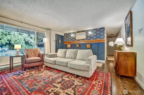 Living - 730 110th Pl SE, Everett, WA 98208 photo 1 of 4