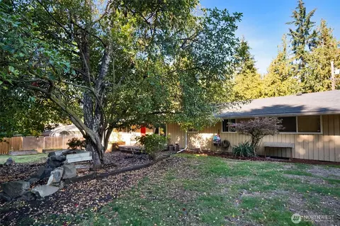 Exterior - 730 110th Pl SE, Everett, WA 98208 photo 4 of 7
