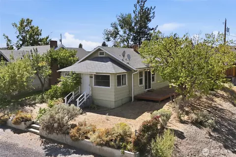 27 Evergreen St S, Soap Lake, WA 98851