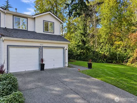 11502 SE 221st Pl, Kent, WA 98031