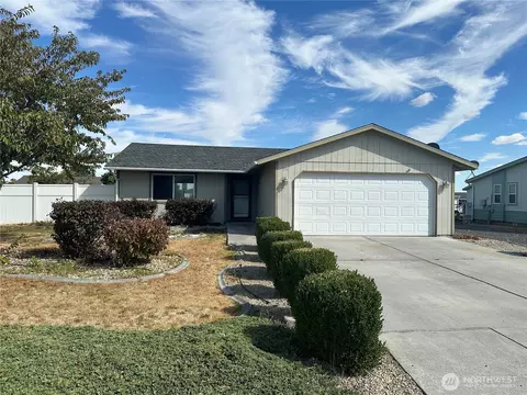 850 SE J St, Ephrata, WA 98823