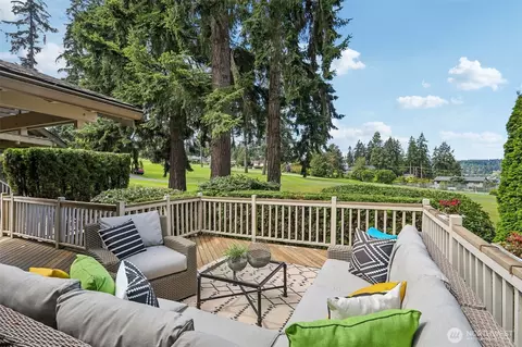 16313 Inglewood Pl NE, Kenmore, WA 98028
