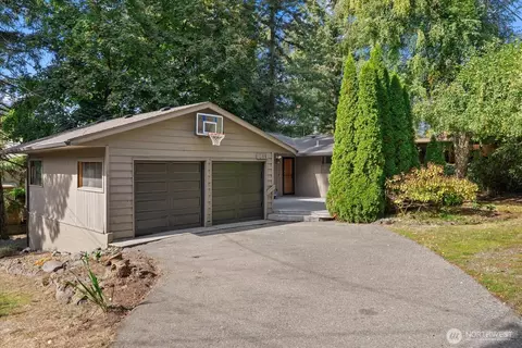 8611 118th Ave SE, Newcastle, WA 98056