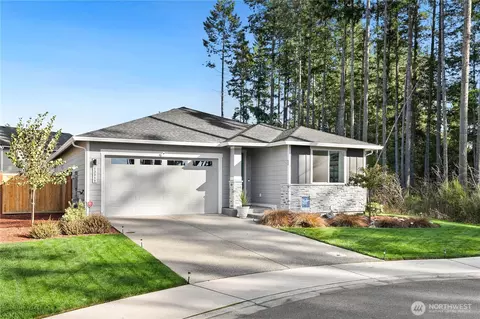 13317 Pines Ln E, Puyallup, WA 98374