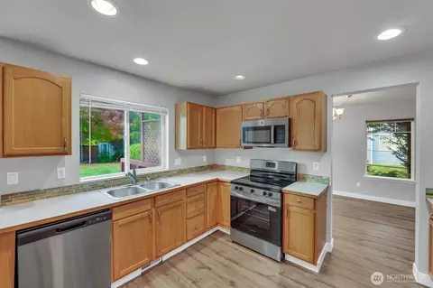 Kitchen - 1116 Williams St NW, Orting, WA 98360 photo 1 of 2
