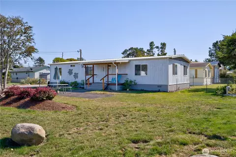 201 12 St NE, Long Beach, WA 98631