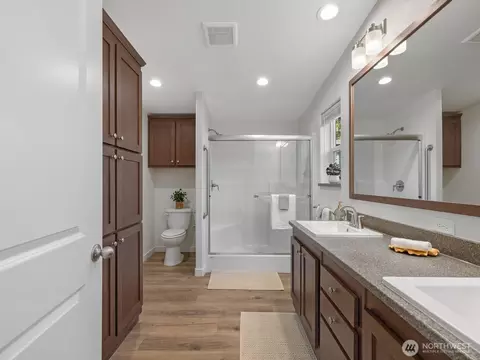 Bath - 1725 242nd St SE #246, Bothell, WA 98021 photo 3 of 4
