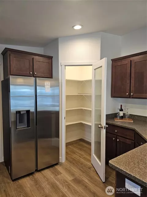 Kitchen - 1725 242nd St SE #246, Bothell, WA 98021 photo 3 of 6