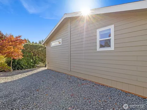 Exterior - 1725 242nd St SE #246, Bothell, WA 98021 photo 3 of 6