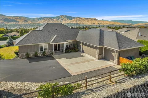 855 Briarwood Ter, East Wenatchee, WA 98802