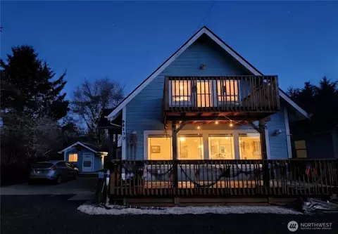 136 Pacific Blvd NW, Ocean Shores, WA 98569