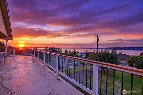 873 Rocky Point Dr, Camano Island, WA 98282