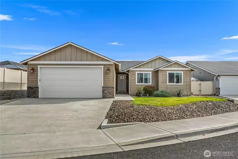 229 S Mystical Ave, East Wenatchee, WA 98802