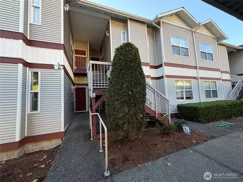 4217 164th St SW #A105, Lynnwood, WA 98087