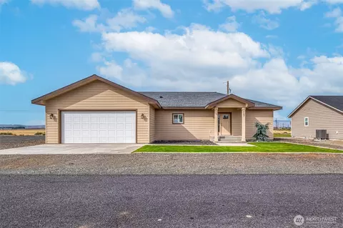 107 W Chinook Ave, George, WA 98824