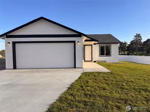 602 Blair Ave NE, Royal City, WA 99357