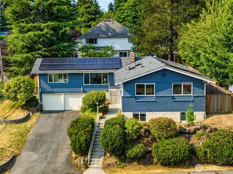 10404 NE 198th St, Bothell, WA 98011
