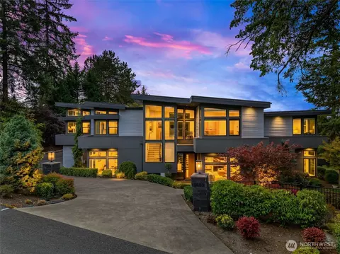 2659 90th Ave NE, Clyde Hill, WA 98004