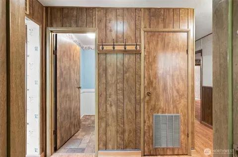 Entry Way - 4290 S Pass Rd, Everson, WA 98247 photo 1 of 1