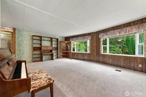 Living - 4290 S Pass Rd, Everson, WA 98247 photo 2 of 8
