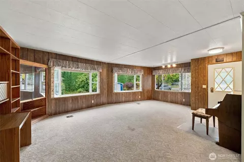 Living - 4290 S Pass Rd, Everson, WA 98247 photo 5 of 8