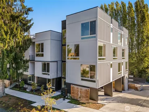 3114 Queen Anne Ave N, Seattle, WA 98109