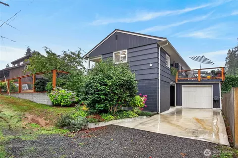 Exterior - 6520 Willow Rd, Everett, WA 98203 photo 8 of 11