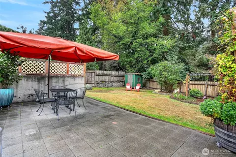 Exterior - 6520 Willow Rd, Everett, WA 98203 photo 7 of 11