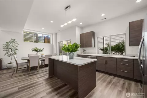 647 S 150th St, Burien, WA 98148