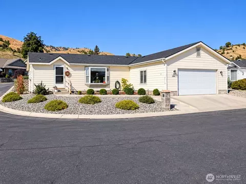 1206 Marble St, Wenatchee, WA 98801