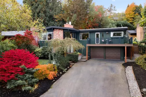 9043 Matthews Ave NE, Seattle, WA 98115