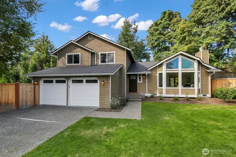 2677 239th St SW, Brier, WA 98036