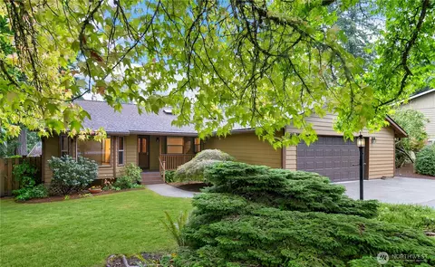 1705 Medallion Loop NW, Olympia, WA 98502