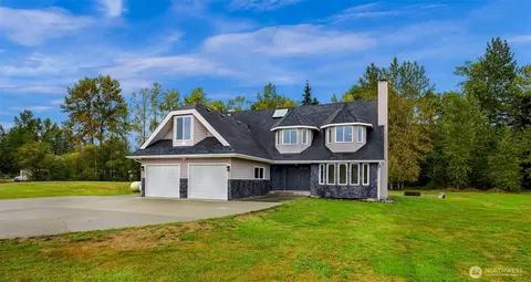 7976 Kickerville Rd, Blaine, WA 98230
