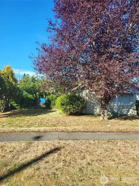 6814 S Lawrence St, Tacoma, WA 98409