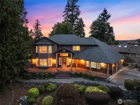 3018 200th Ave E, Lake Tapps, WA 98391