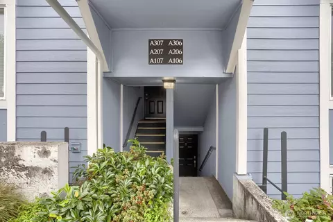 8812 20th Ave NE #A107, Seattle, WA 98115