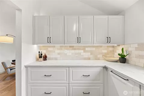 Kitchen - 820 Cady Rd #E305, Everett, WA 98203 photo 4 of 4