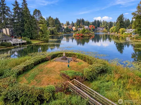 View/Area - 820 Cady Rd #E305, Everett, WA 98203 photo 3 of 5