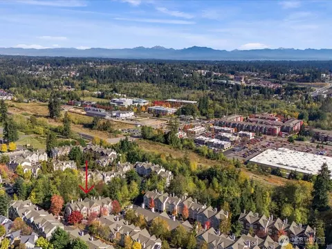 3116 164th St SW #805, Lynnwood, WA 98087