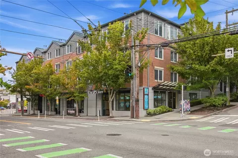 701 1st Ave N #204, Seattle, WA 98109