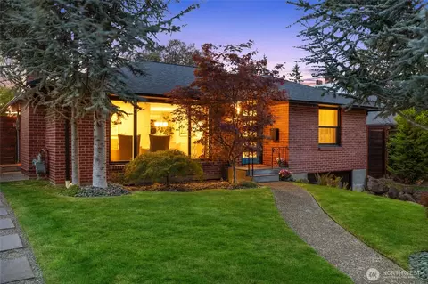 3429 40th Ave W, Seattle, WA 98199