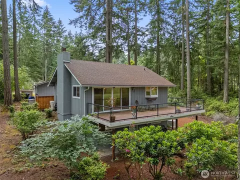 11001 Pioneer Dr, Anderson Island, WA 98303